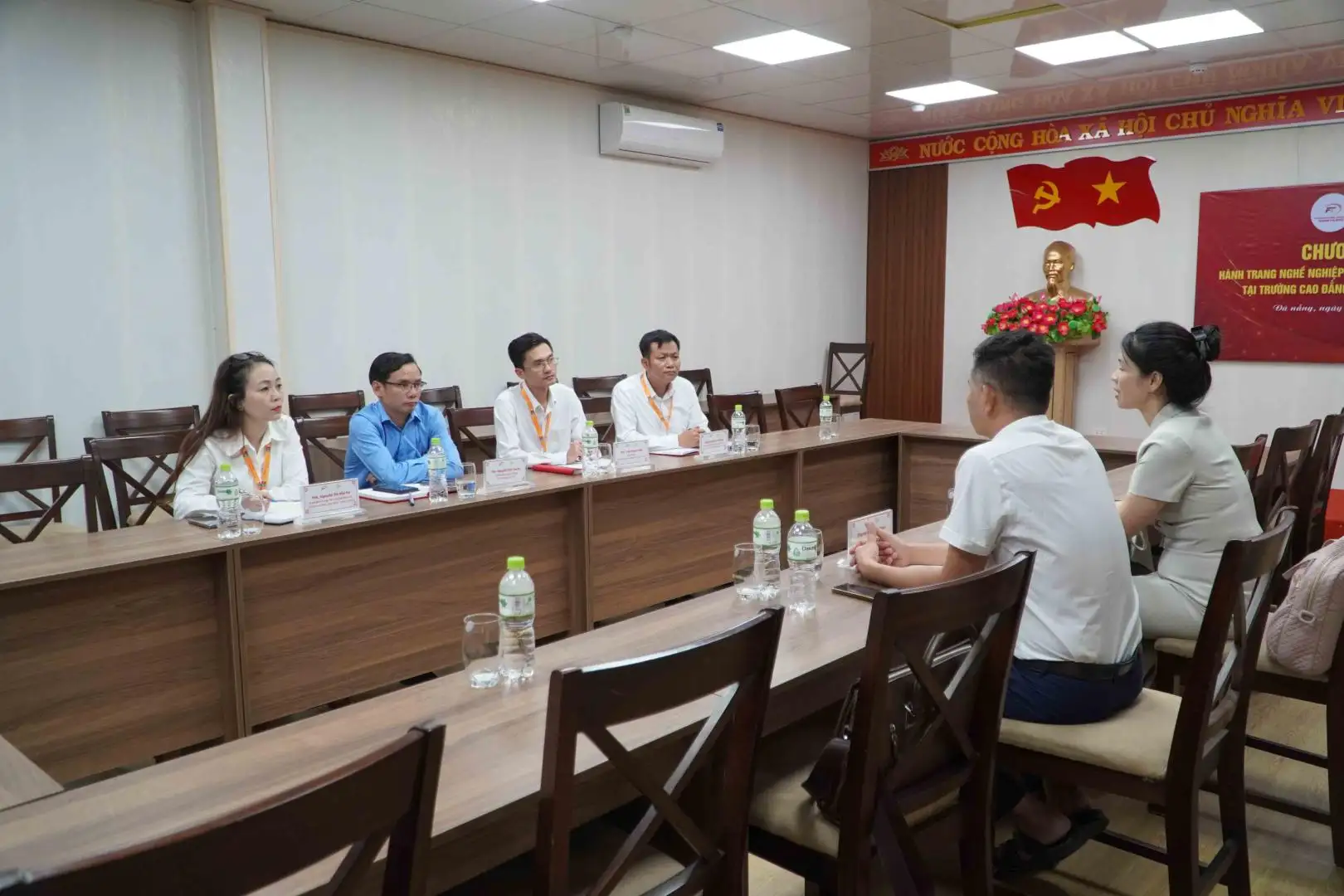 hoc bong doanh nghiep cho sinh vien